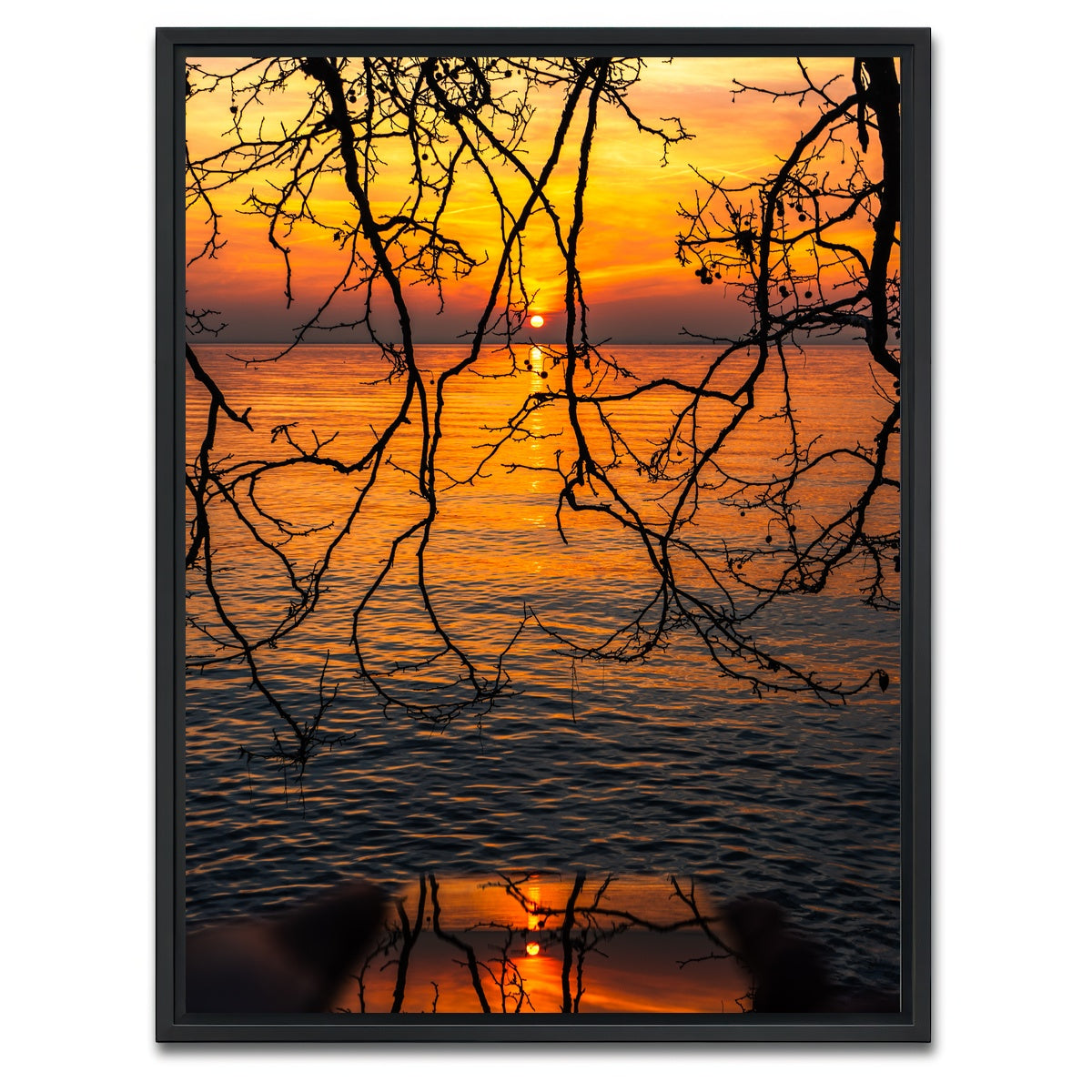 AUTO-MOCKUP WHITE | A game of reflections | 1 Piece | Black Framed Canvas | group=3x4