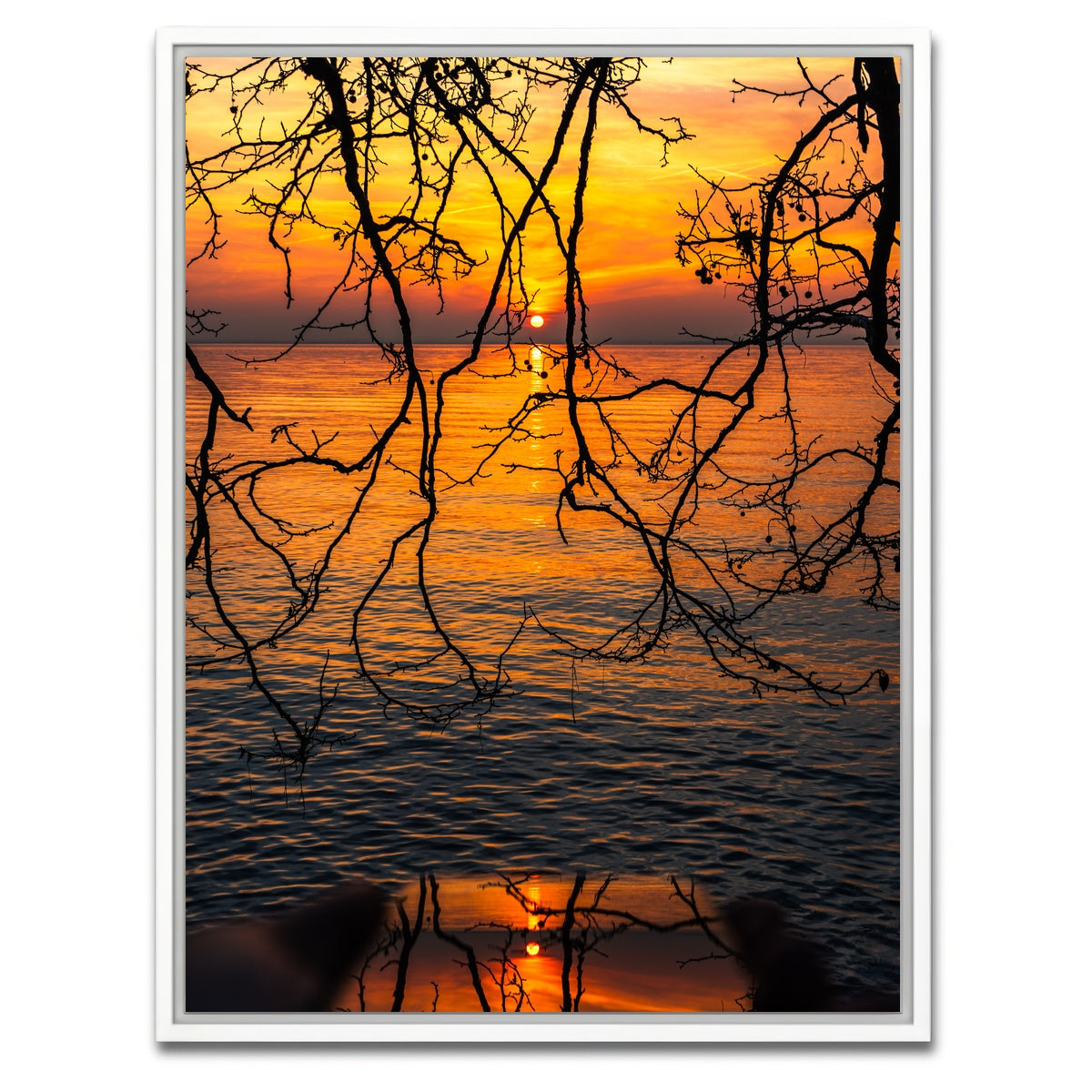 AUTO-MOCKUP WHITE | A game of reflections | 1 Piece | White Framed Canvas | group=3x4