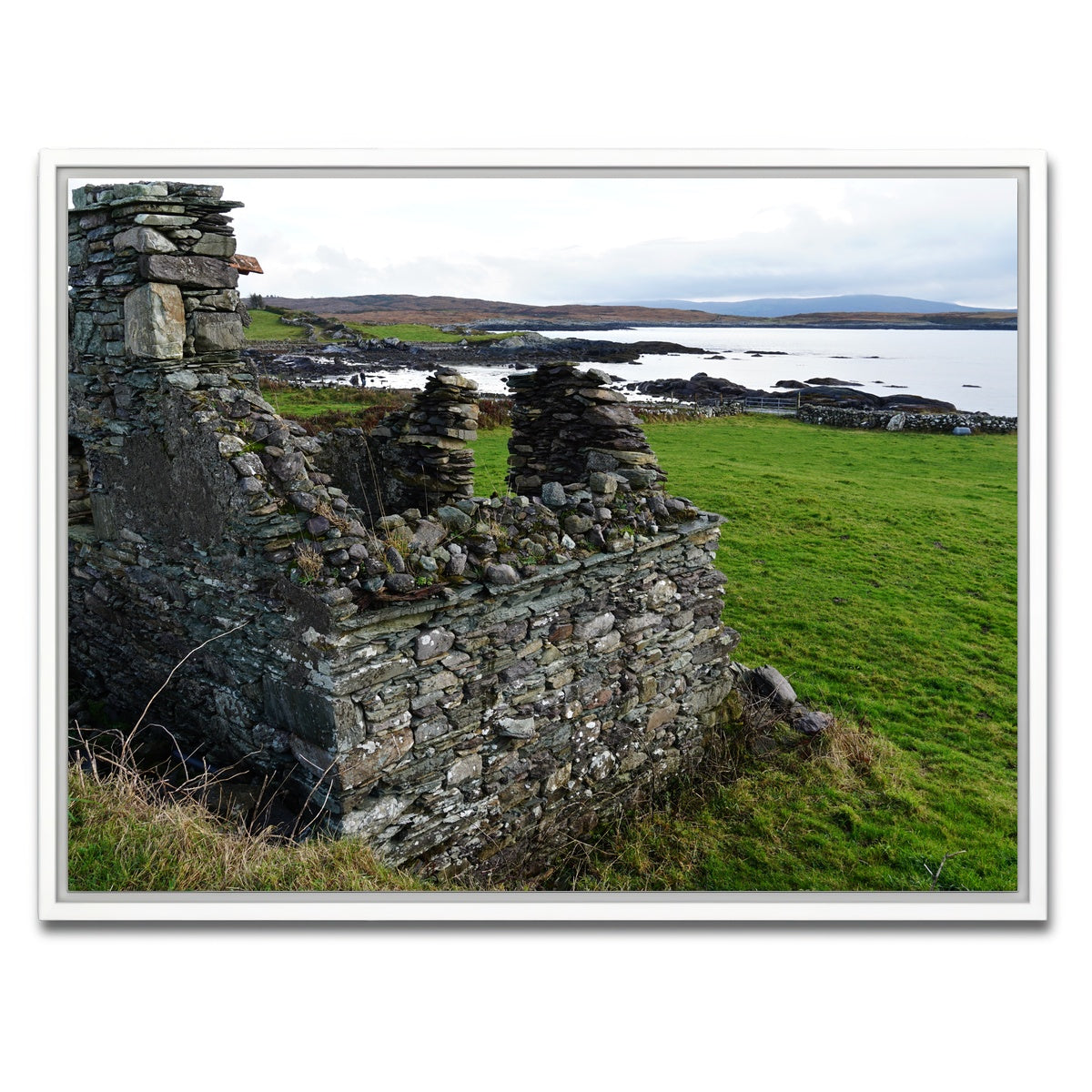 AUTO-MOCKUP WHITE | Abandoned House - Trafask, Ireland | 1 Piece | White Framed Canvas | group=4x3