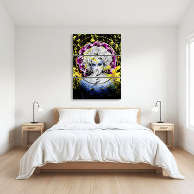 AUTO-MOCKUP ROOM | Abstract Madonna