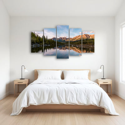 AUTO-MOCKUP ROOM | Alaskan Reflection