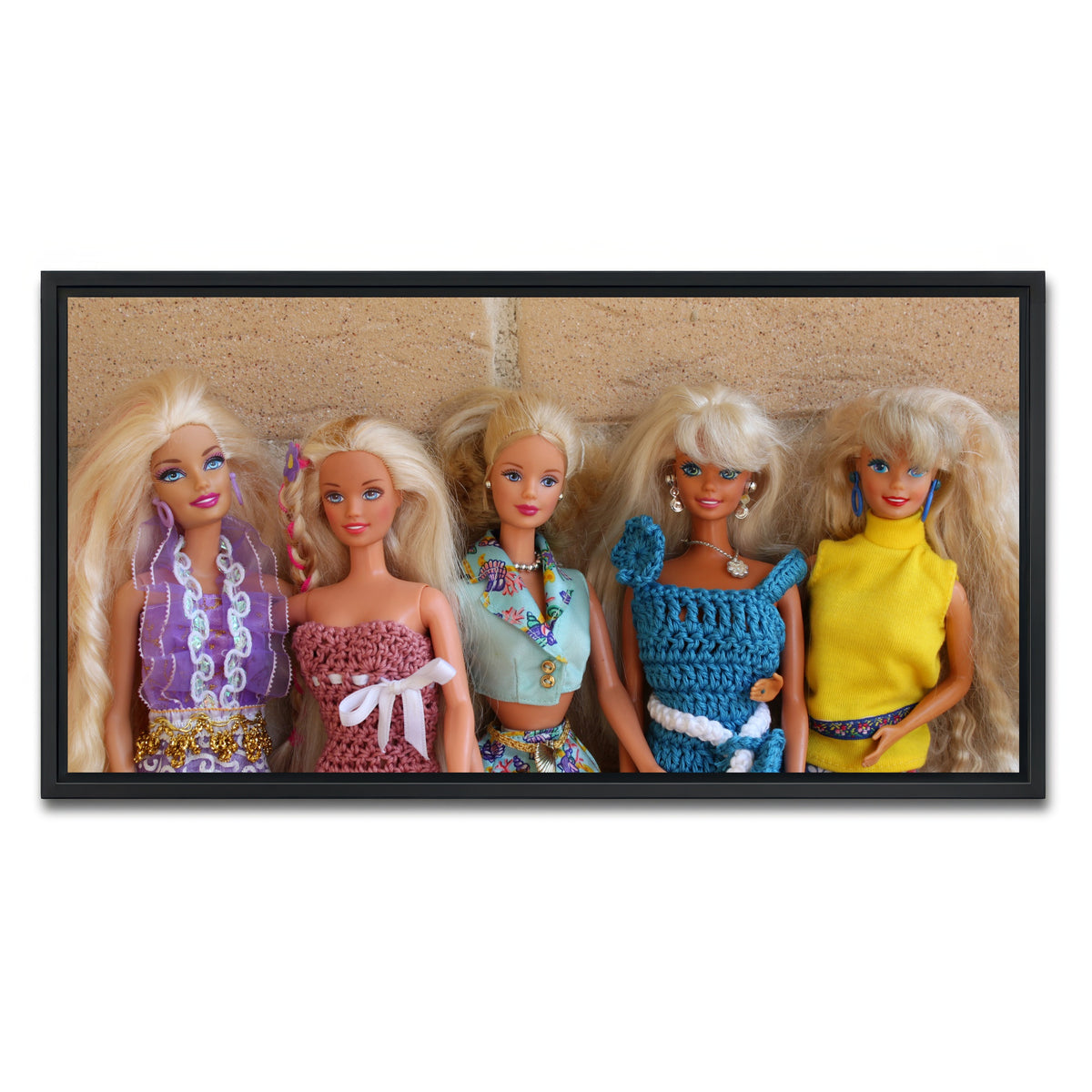 AUTO-MOCKUP WHITE | Barbie Vintage Wear | 1 Piece | Black Framed Canvas | group=2x1