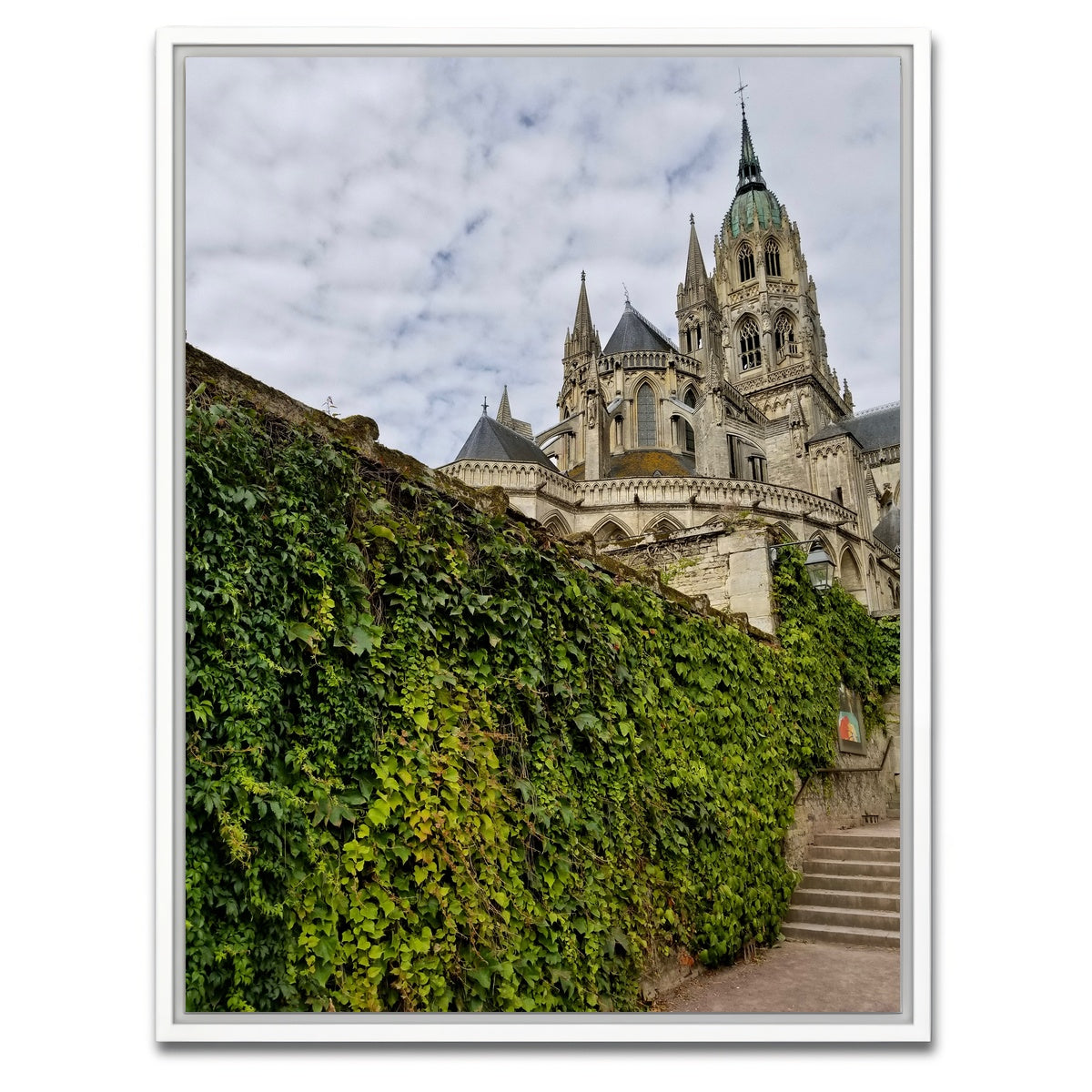AUTO-MOCKUP WHITE | Bayeux Cathedral | 1 Piece | White Framed Canvas | group=3x4