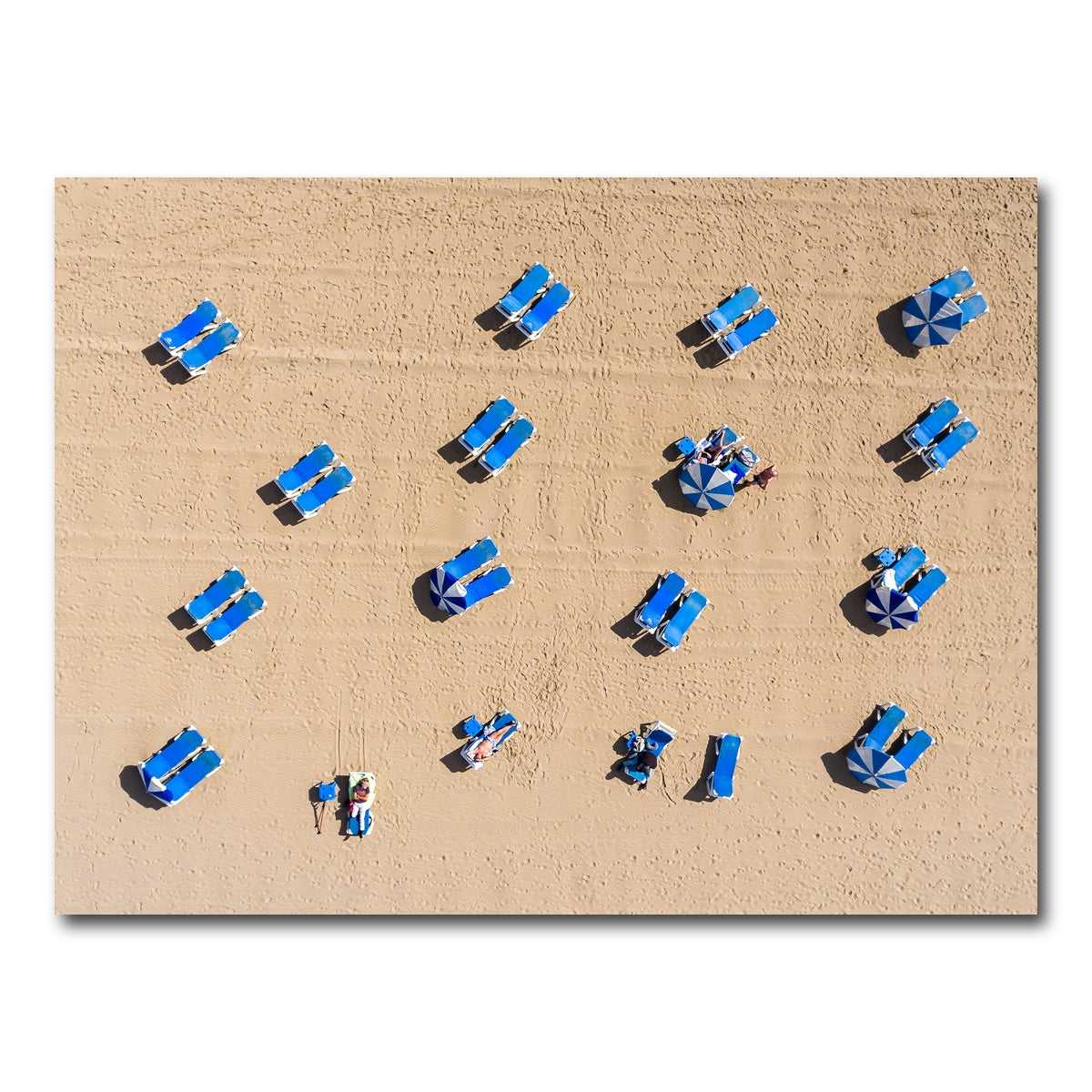 AUTO-MOCKUP WHITE | Beach Goers | 1 Piece | Gallery Wrap Canvas | group=4x3