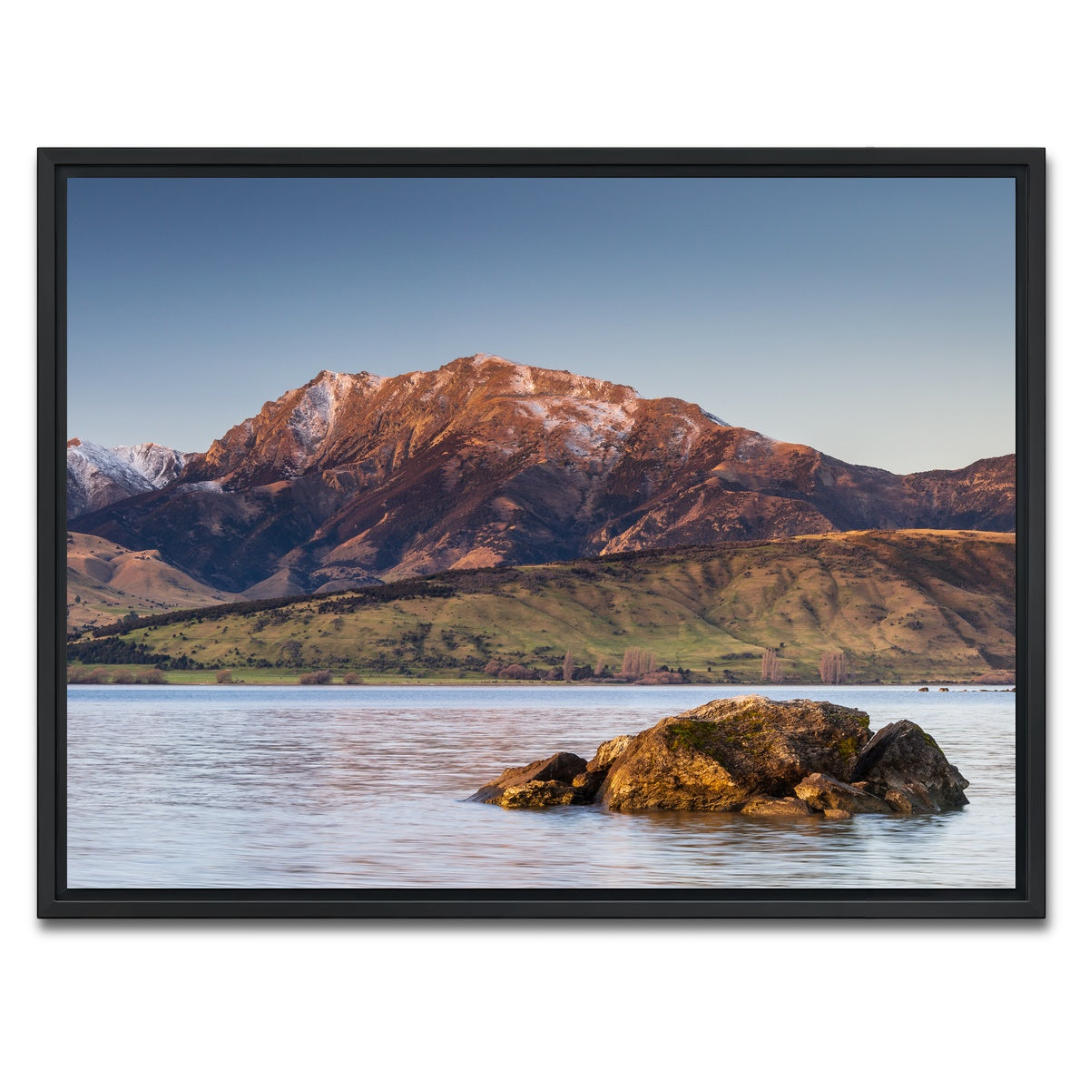 AUTO-MOCKUP WHITE | Beacon Point | 1 Piece | Black Framed Canvas | group=4x3
