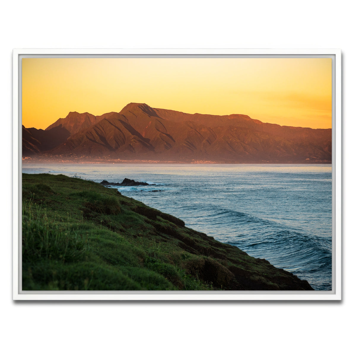 AUTO-MOCKUP WHITE | Beauty of Maui | 1 Piece | White Framed Canvas | group=4x3