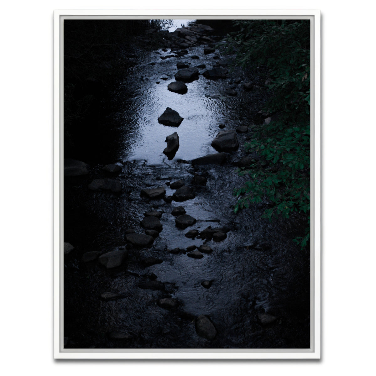 AUTO-MOCKUP WHITE | Black River | 1 Piece | White Framed Canvas | group=3x4