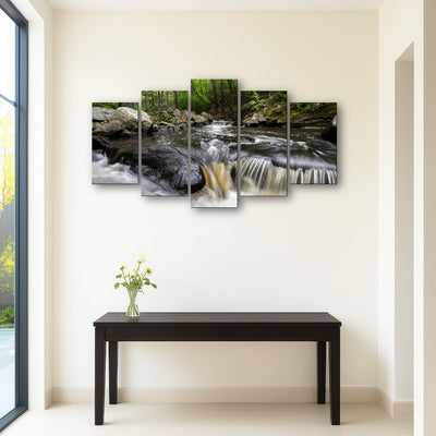 AUTO-MOCKUP ROOM | Black River in Summer
