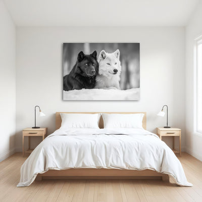 AUTO-MOCKUP ROOM | Black & White Wolves