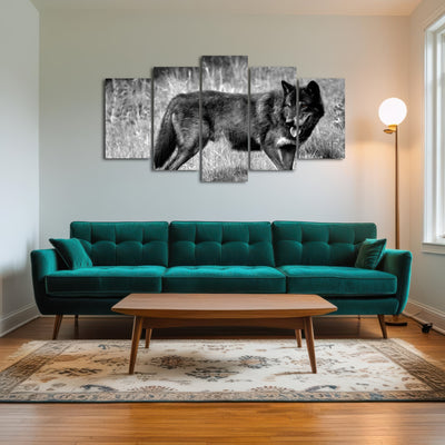 AUTO-MOCKUP ROOM | Black Wolf Grayscale