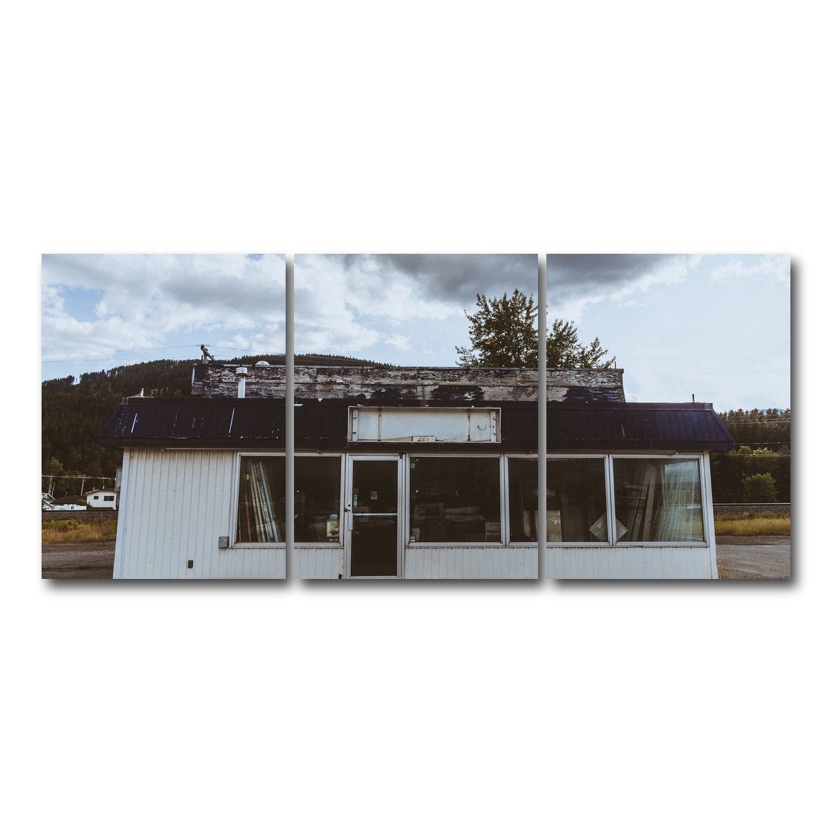 AUTO-MOCKUP WHITE | Blairmore Shack | 3 Piece | Gallery Wrap Canvas | group=18x24