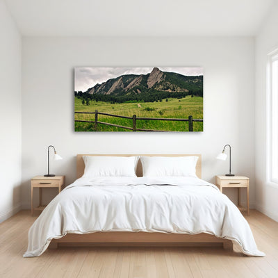 AUTO-MOCKUP ROOM | Boulder Flatirons