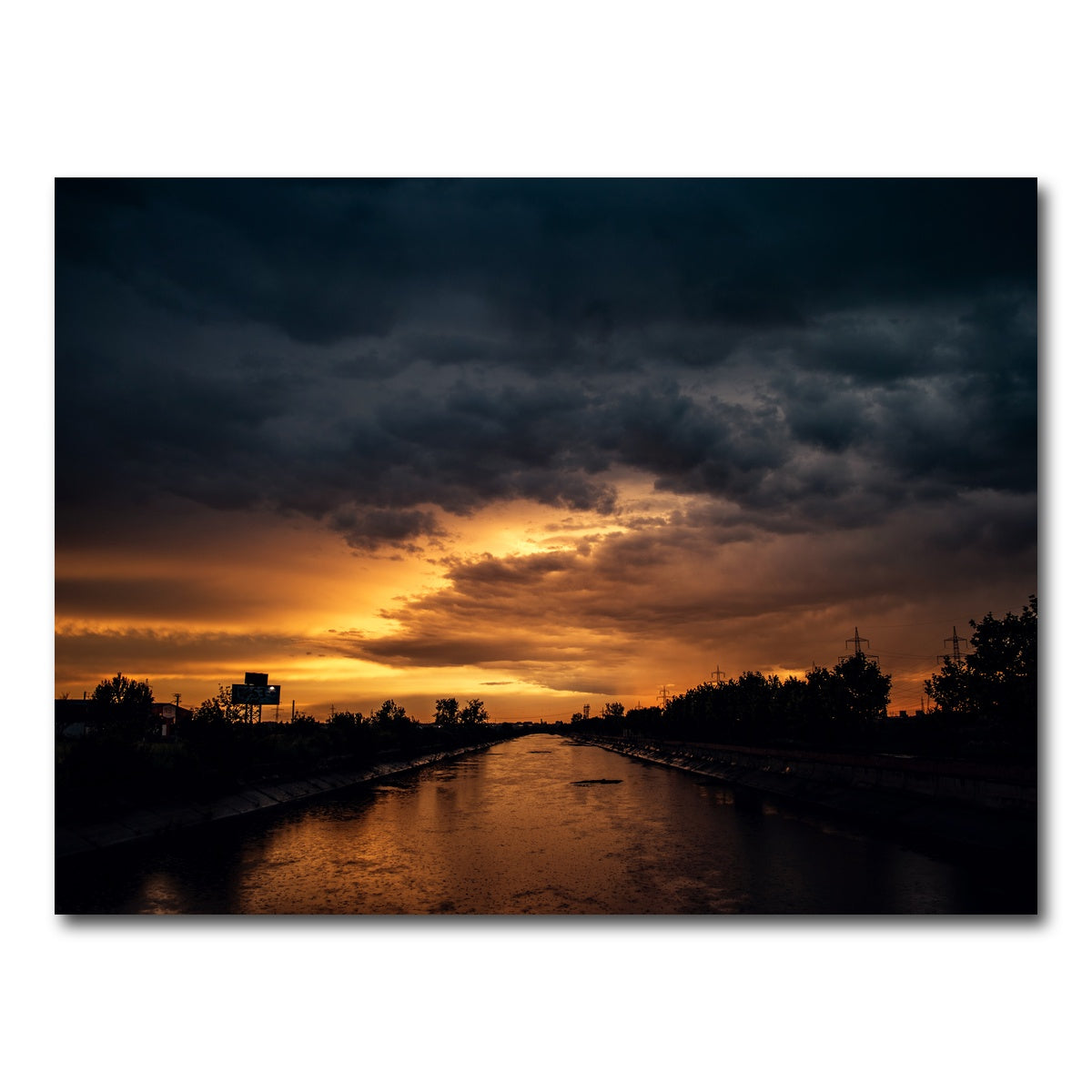AUTO-MOCKUP WHITE | Bucharest Sunset 3 | 1 Piece | Gallery Wrap Canvas | group=4x3