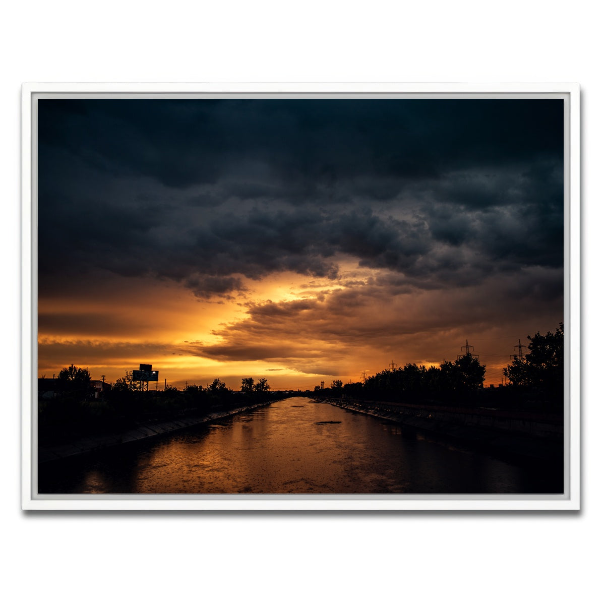 AUTO-MOCKUP WHITE | Bucharest Sunset 3 | 1 Piece | White Framed Canvas | group=4x3