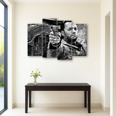 AUTO-MOCKUP ROOM | Captain Miller grayscale