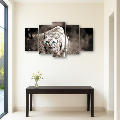AUTO-MOCKUP ROOM | Cat On The Prowl Wall Art