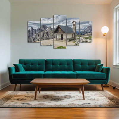 AUTO-MOCKUP ROOM | Chapel In The Dolomites