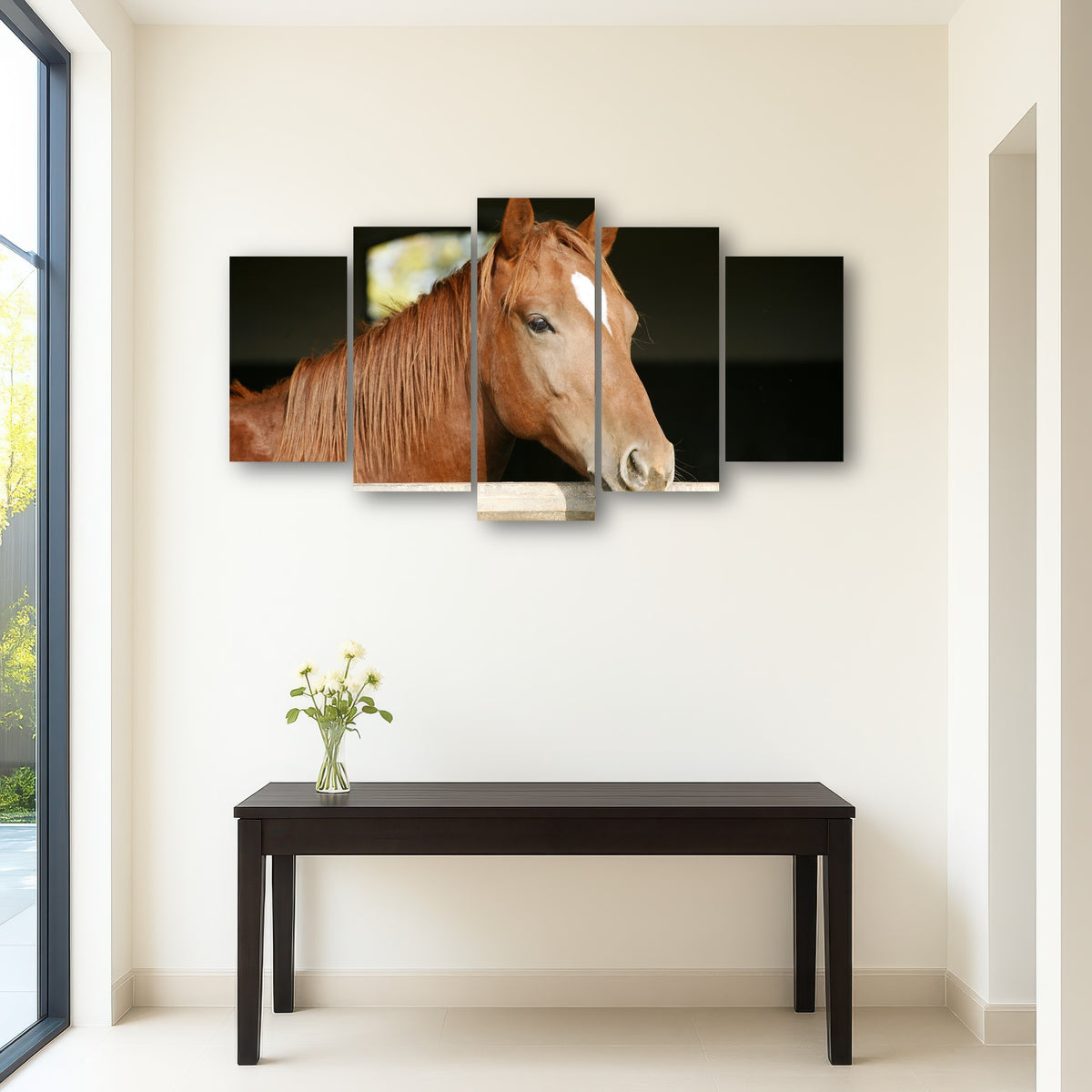 AUTO-MOCKUP ROOM | Chestnut horse