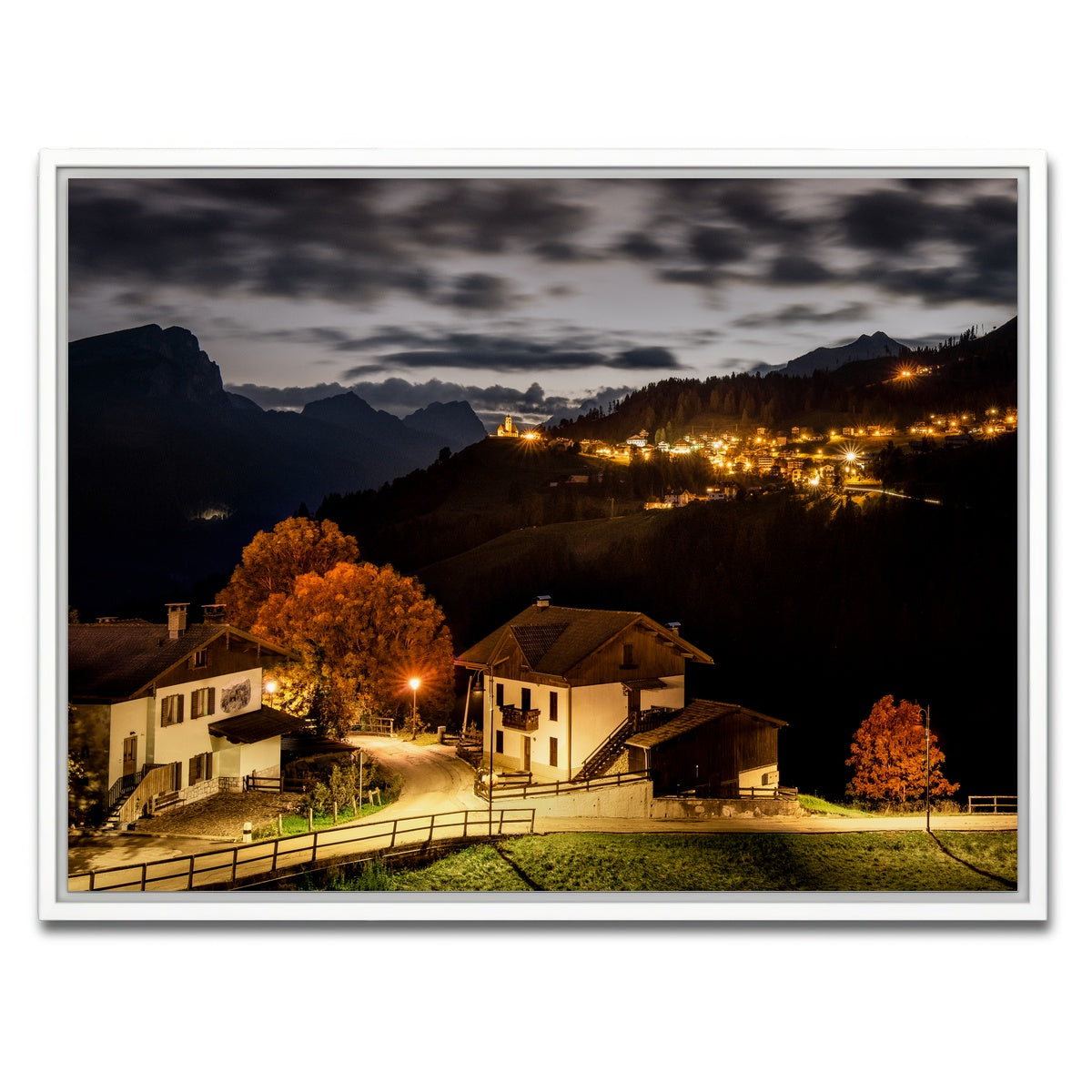 AUTO-MOCKUP WHITE | Colle Santa Lucia | 1 Piece | White Framed Canvas | group=4x3