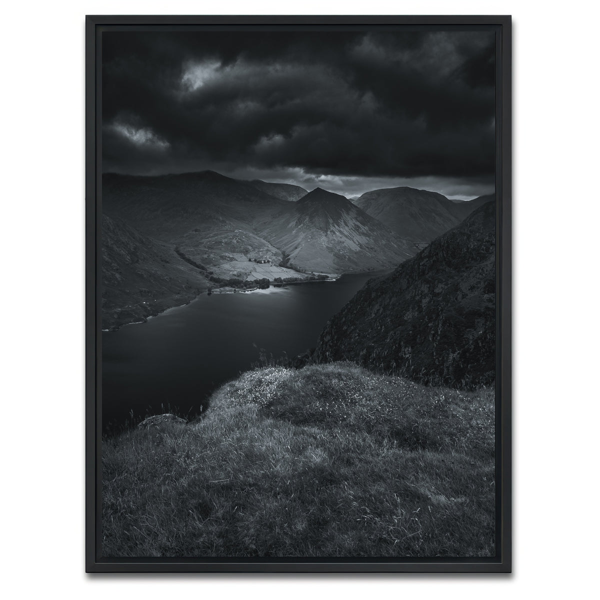 AUTO-MOCKUP WHITE | Dark Peaks | 1 Piece | Black Framed Canvas | group=3x4