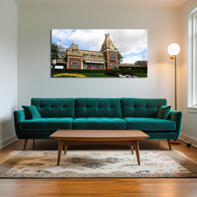 AUTO-MOCKUP ROOM | Disneyland Train Station