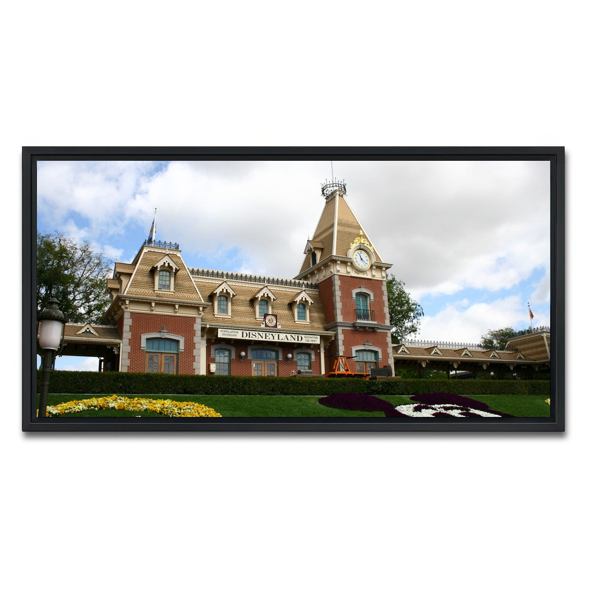 AUTO-MOCKUP WHITE | Disneyland Train Station | 1 Piece | Black Framed Canvas | group=2x1