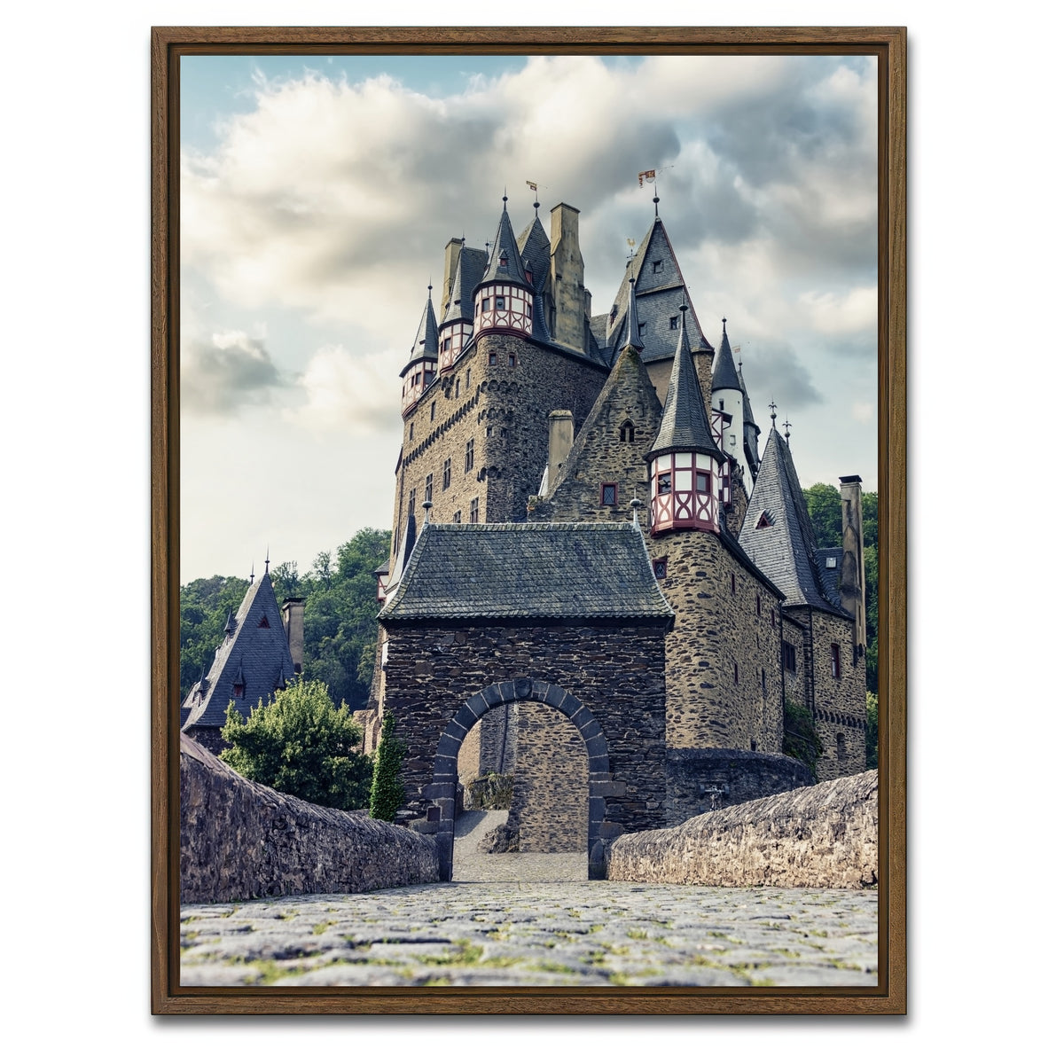 AUTO-MOCKUP WHITE | Eltz Burg | 1 Piece | Walnut Framed Canvas | group=3x4