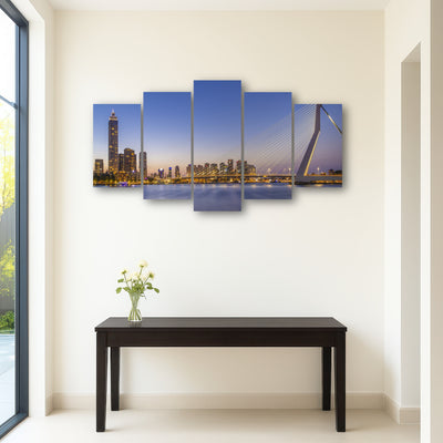 AUTO-MOCKUP ROOM | Erasmus Bridge and Rotterdam skyline in the evening