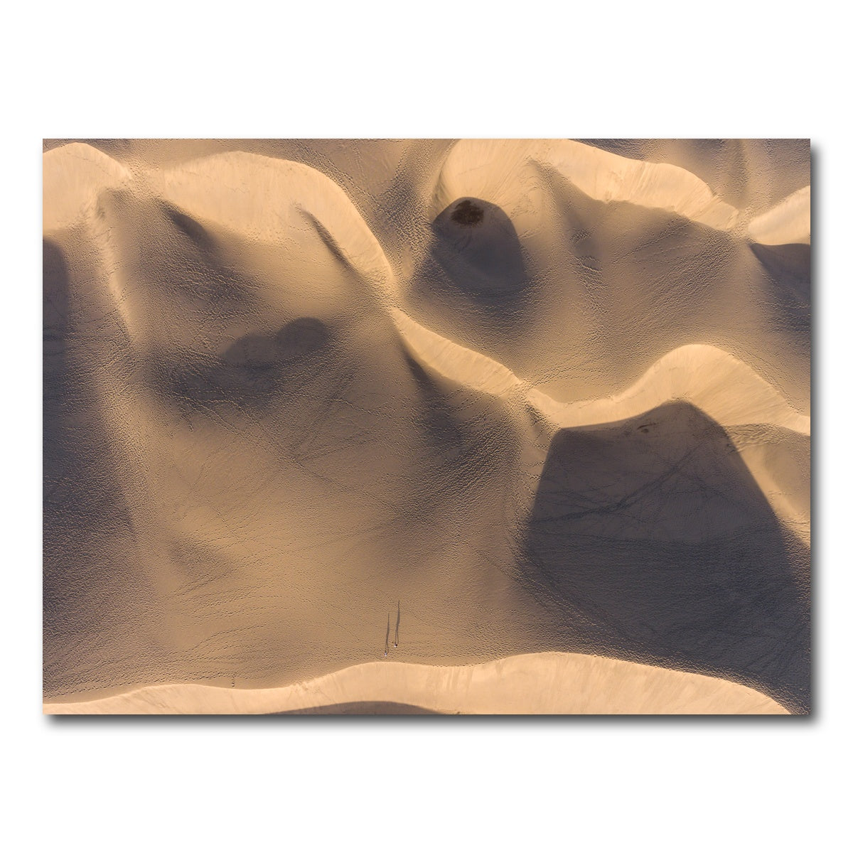 AUTO-MOCKUP WHITE | Footprints | 1 Piece | Gallery Wrap Canvas | group=4x3