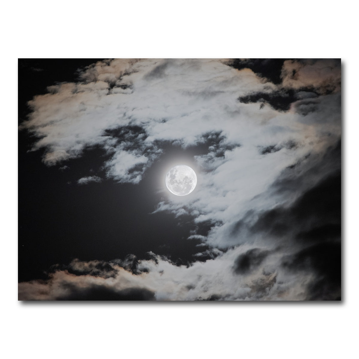AUTO-MOCKUP WHITE | Full moon behind clouds | 1 Piece | Gallery Wrap Canvas | group=4x3