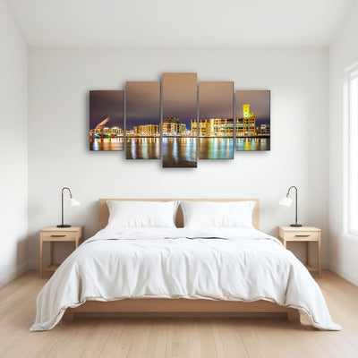 AUTO-MOCKUP ROOM | Green Bay city skyline