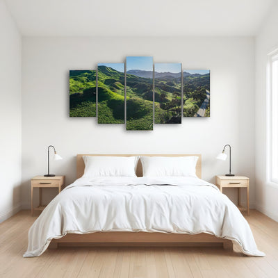 AUTO-MOCKUP ROOM | Green Southern California Hills