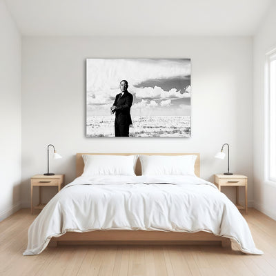 AUTO-MOCKUP ROOM | Gus Fring Grayscale