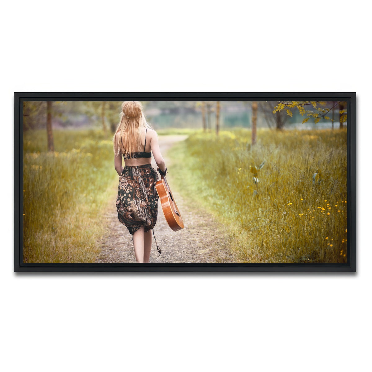 AUTO-MOCKUP WHITE | Hippie woman | 1 Piece | Black Framed Canvas | group=2x1