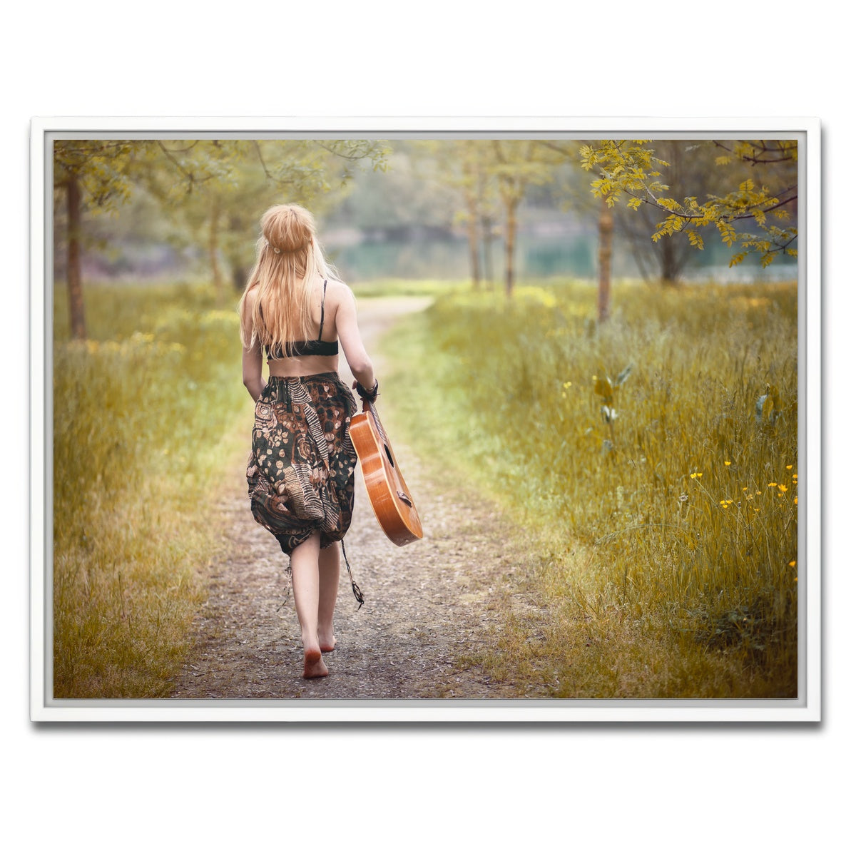 AUTO-MOCKUP WHITE | Hippie woman | 1 Piece | White Framed Canvas | group=4x3