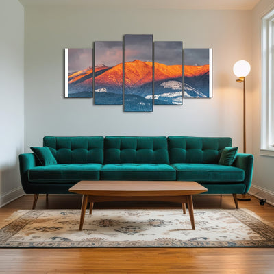 AUTO-MOCKUP ROOM | Kootenay Peaks