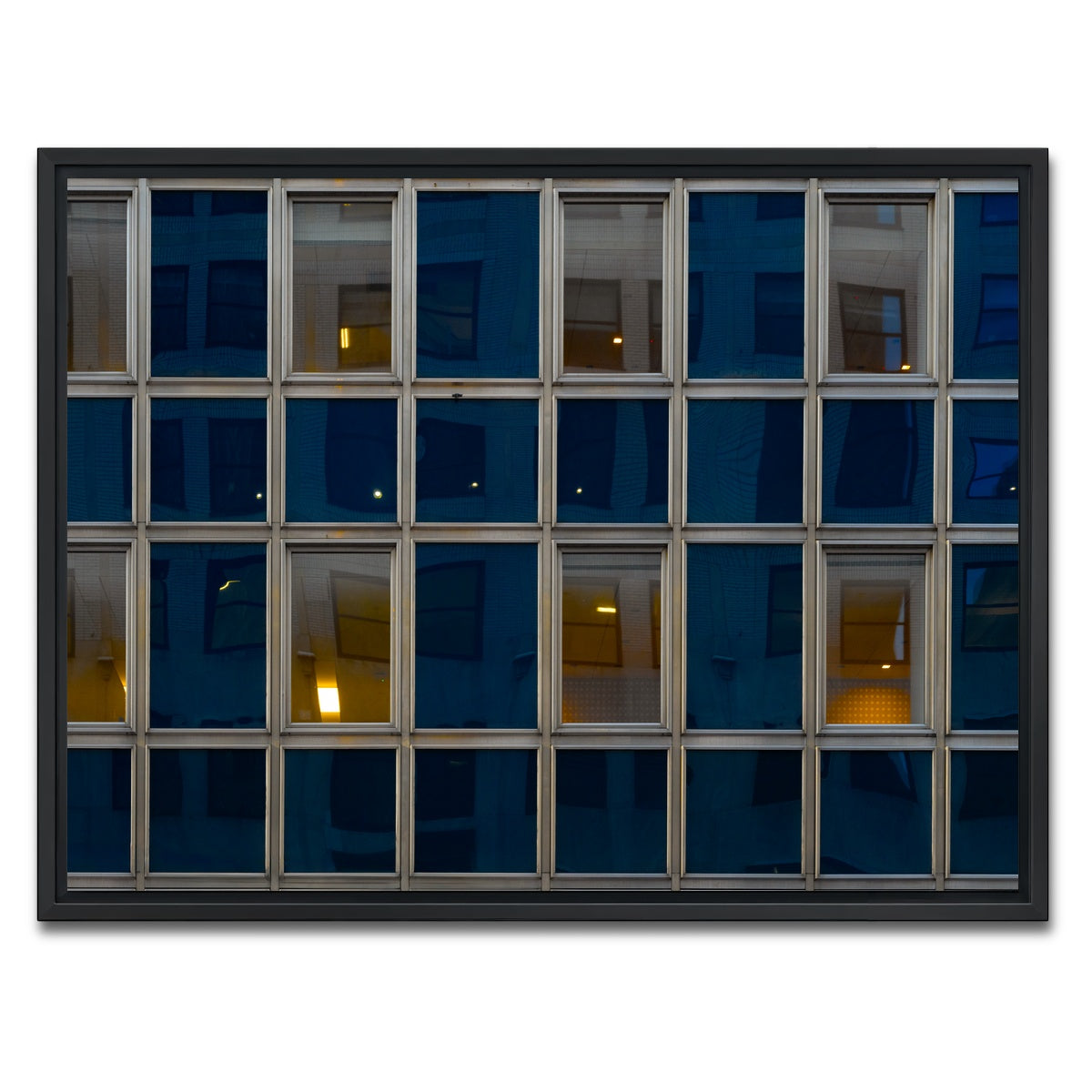 AUTO-MOCKUP WHITE | Living Grid | 1 Piece | Black Framed Canvas | group=4x3