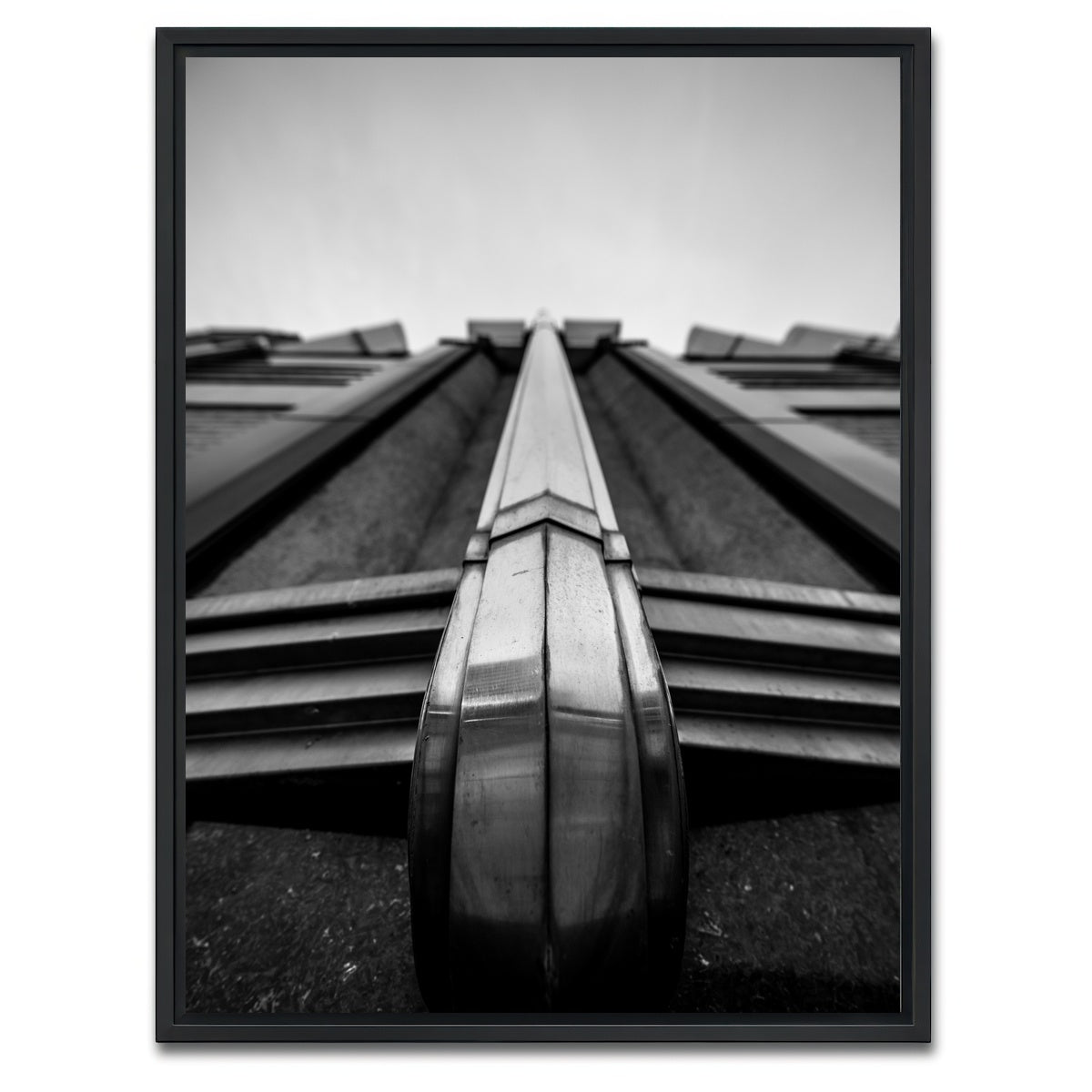 AUTO-MOCKUP WHITE | Looking Up | 1 Piece | Black Framed Canvas | group=3x4