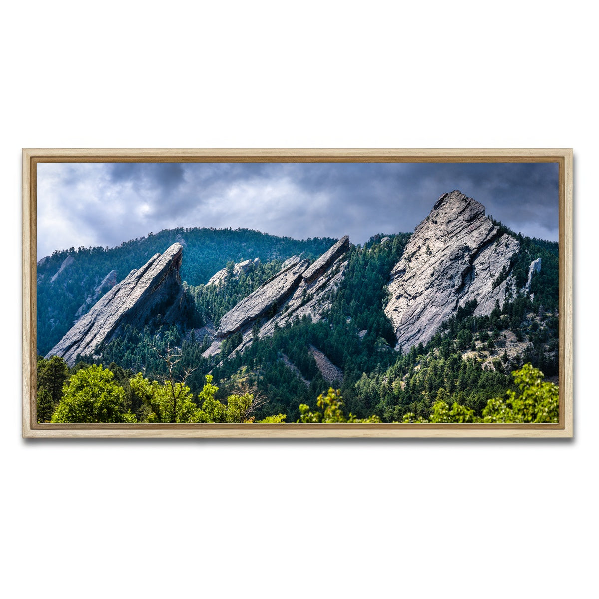 AUTO-MOCKUP WHITE | Majestic Flatirons | 1 Piece | Natural Framed Canvas | group=2x1