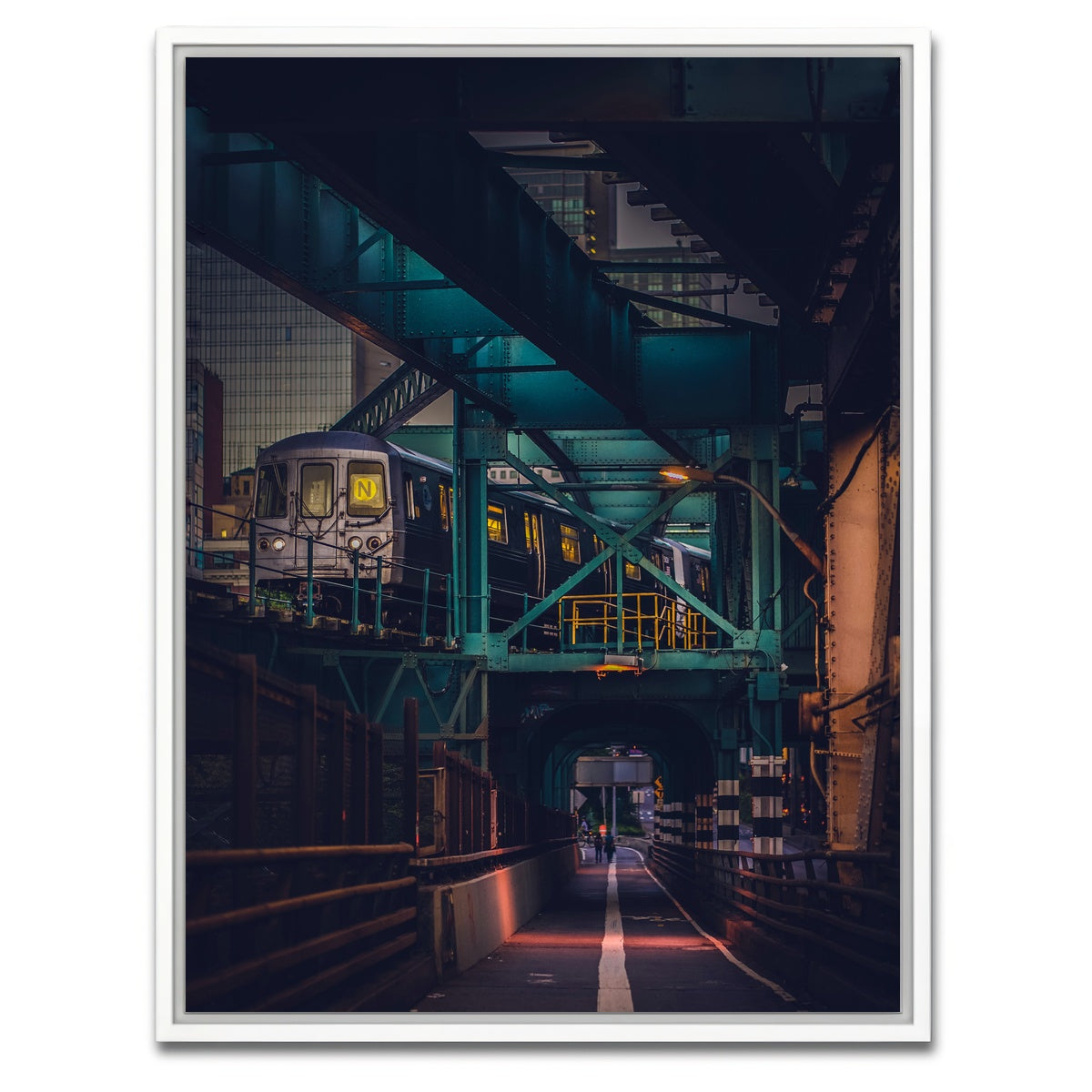 AUTO-MOCKUP WHITE | Manhattan Bound | 1 Piece | White Framed Canvas | group=3x4