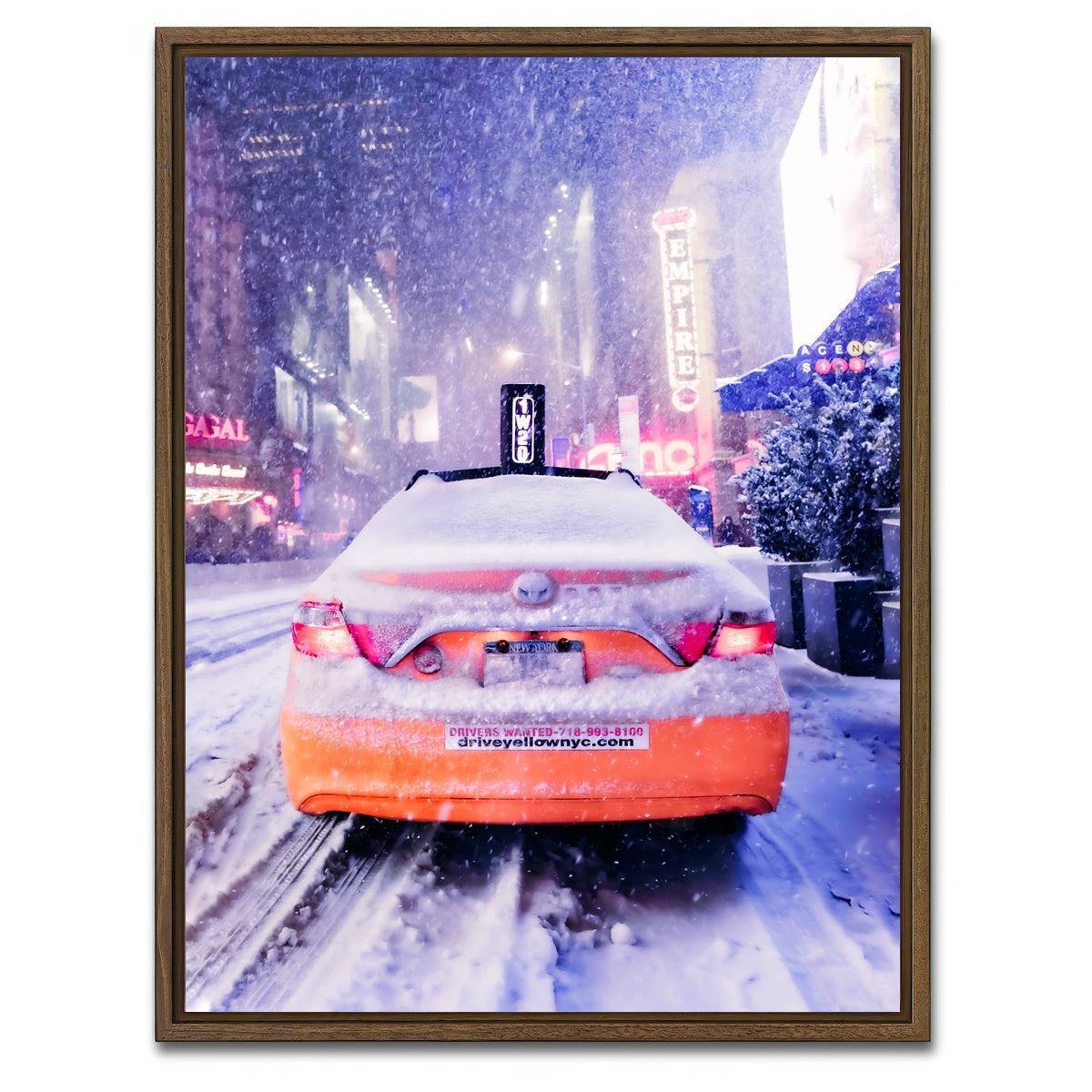 AUTO-MOCKUP WHITE | Manhattan Snow Storm | 1 Piece | Walnut Framed Canvas | group=3x4