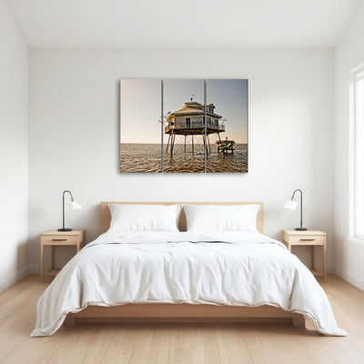 AUTO-MOCKUP ROOM | Mid Bay Light House