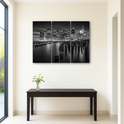 AUTO-MOCKUP ROOM | Monochrome Manhattan Skyline at Sunset