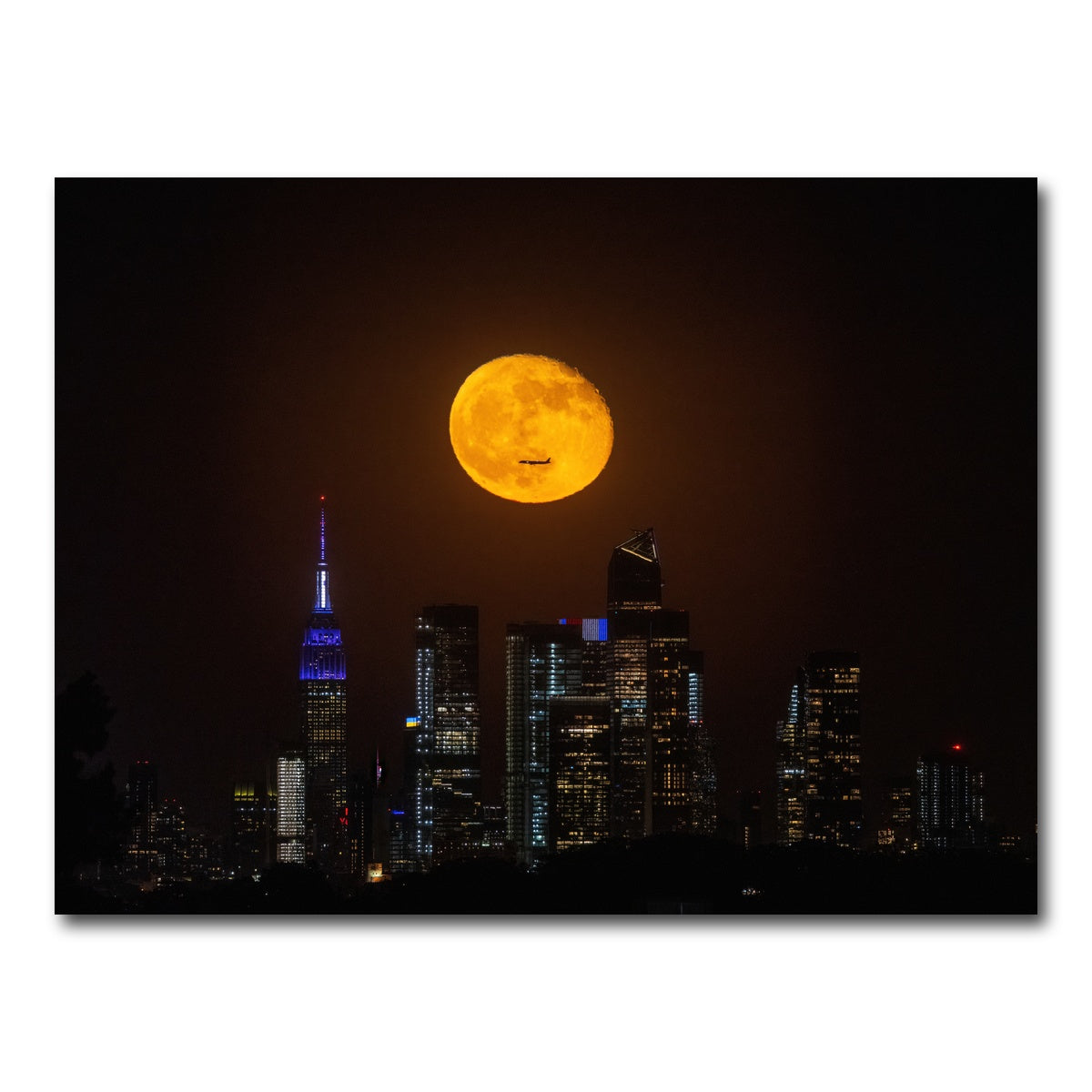 AUTO-MOCKUP WHITE | Moon and NYC | 1 Piece | Gallery Wrap Canvas | group=4x3