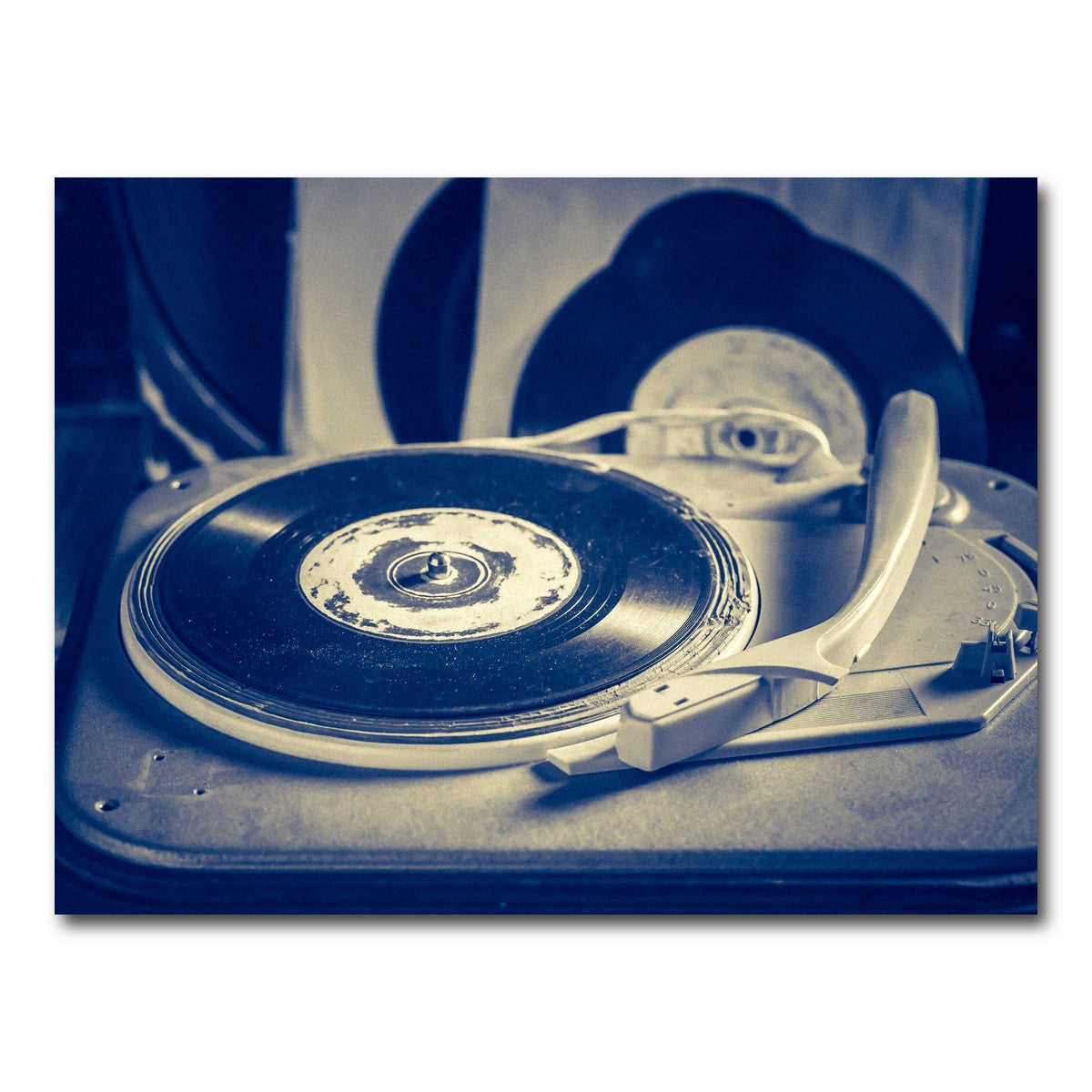 AUTO-MOCKUP WHITE | Old Record Player | 1 Piece | Gallery Wrap Canvas | group=4x3