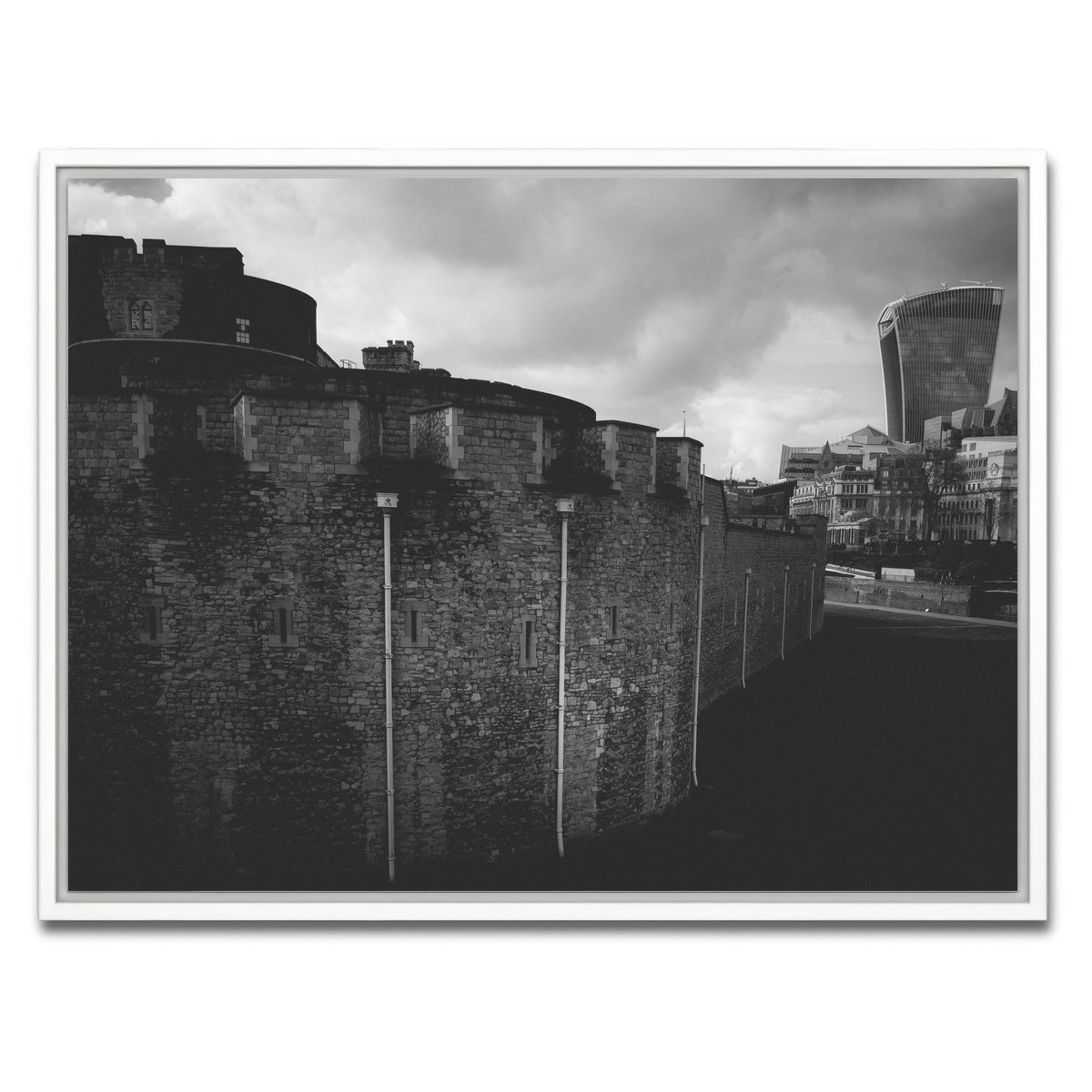 AUTO-MOCKUP WHITE | Old and New London | 1 Piece | White Framed Canvas | group=4x3