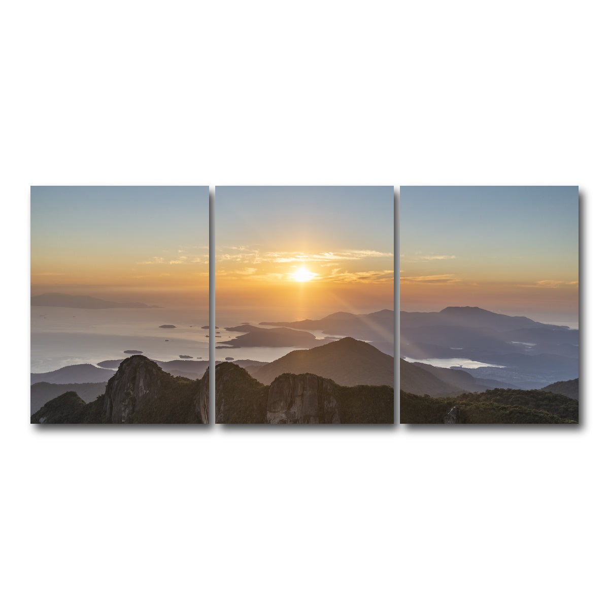 AUTO-MOCKUP WHITE | On Top of the World | 3 Piece | Gallery Wrap Canvas | group=18x24