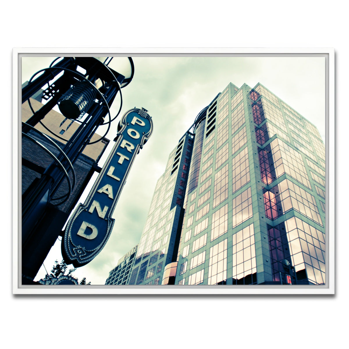 AUTO-MOCKUP WHITE | Portland Sign | 1 Piece | White Framed Canvas | group=4x3