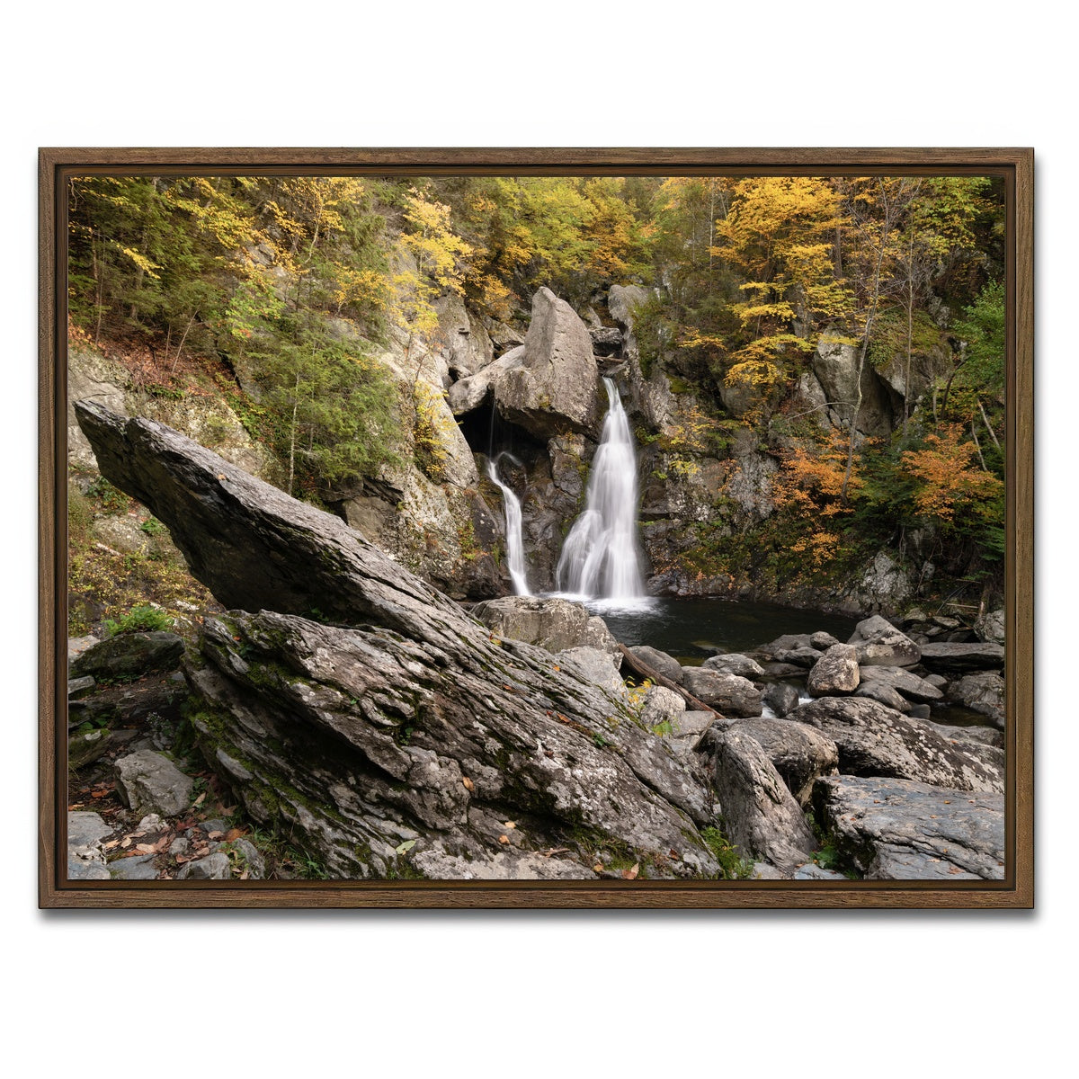 AUTO-MOCKUP WHITE | Pride Rock | 1 Piece | Walnut Framed Canvas | group=4x3
