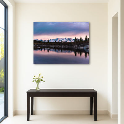 AUTO-MOCKUP ROOM | Purple Reflections